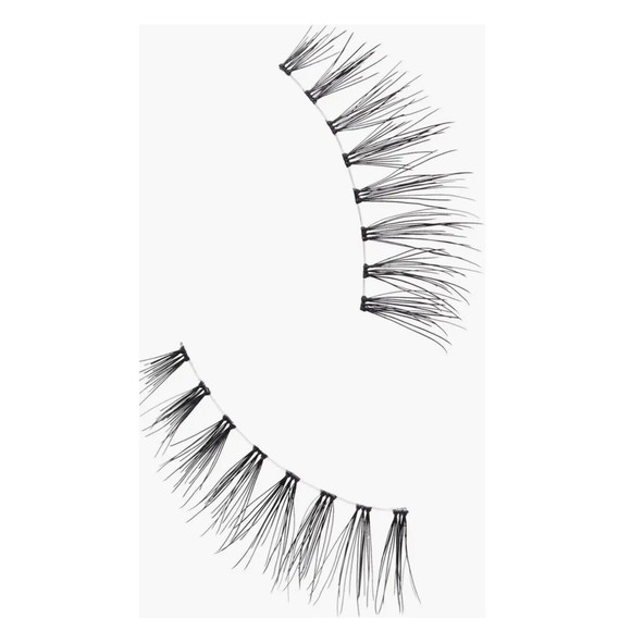 New MAC Cosmetics | False Eyelashes | A90 | Charmer Lash | 81 - Picture 2 of 6